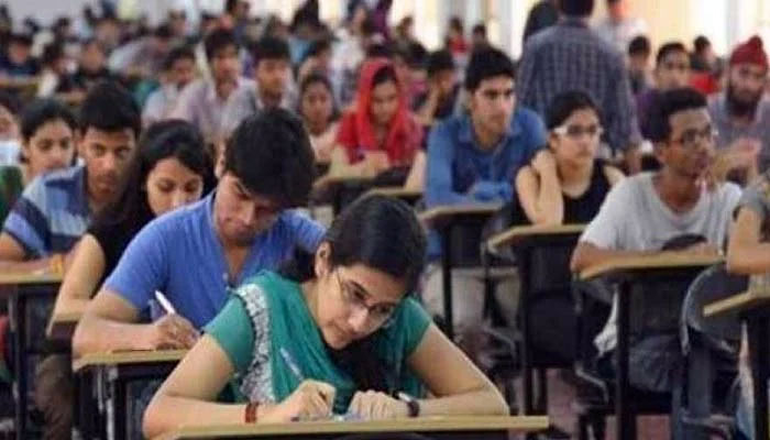  بھارت، ماں اور بیٹا ایک ساتھ میٹرک امتحان میں کامیاب