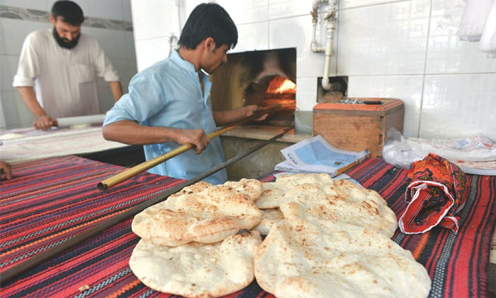 اسلام آباد میں روٹی، نان، پراٹھے، کلچےکی قیمتیں بڑھا دی گئیں