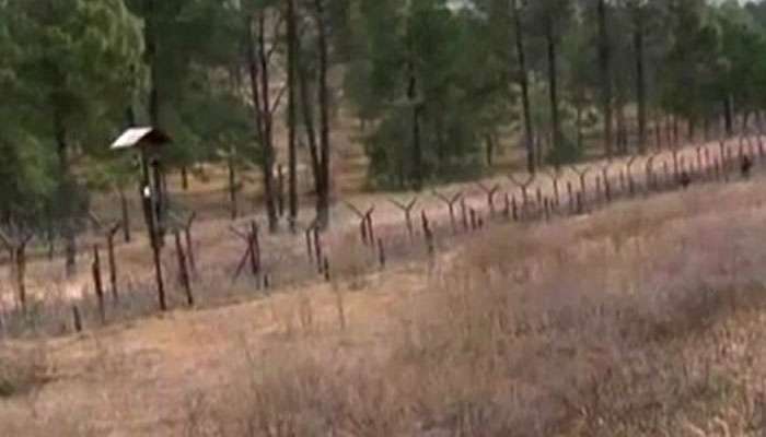 LOC پر بھارتی فوج کی بلااشتعال فائرنگ، 18 سالہ لڑکی شہید 