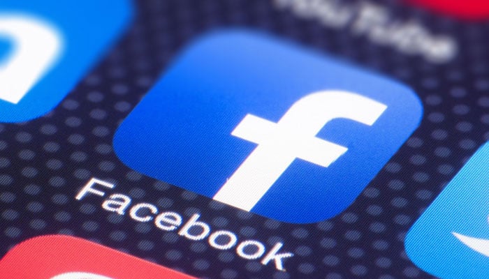 فیس بک ملازمین کو جولائی2021 تک گھروں سےکام کرنے کی اجازت