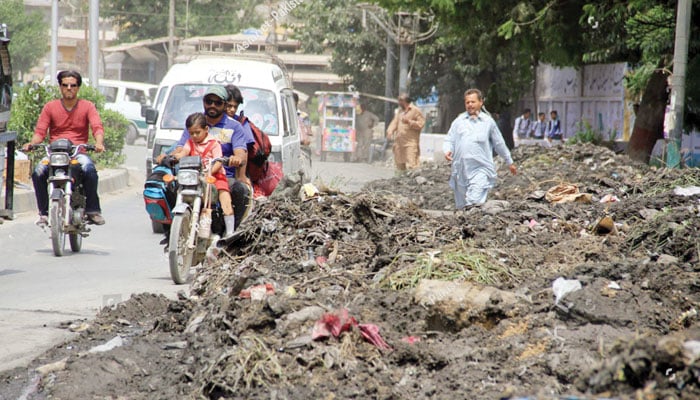کراچی کے رِستے زخم