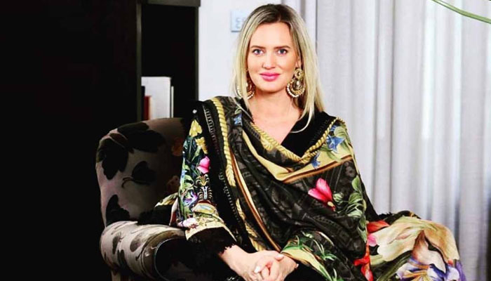 شنیرا نے تیمور اکرم کی یاد میں پوسٹ شیئر کردی