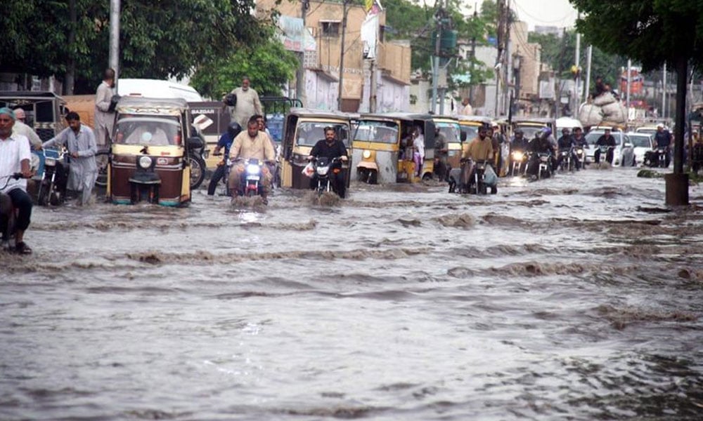 کراچی، تیز بارش مزید دو سے تین گھنٹے جاری رہ سکتی ہے