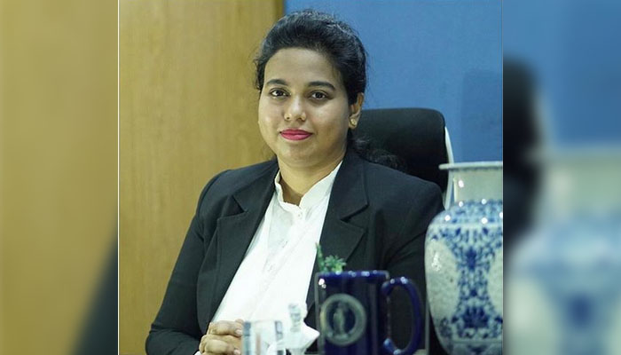 پاکستانی خاتون وکیل نے بین الاقوامی ایوارڈ اپنے نام کرلیا