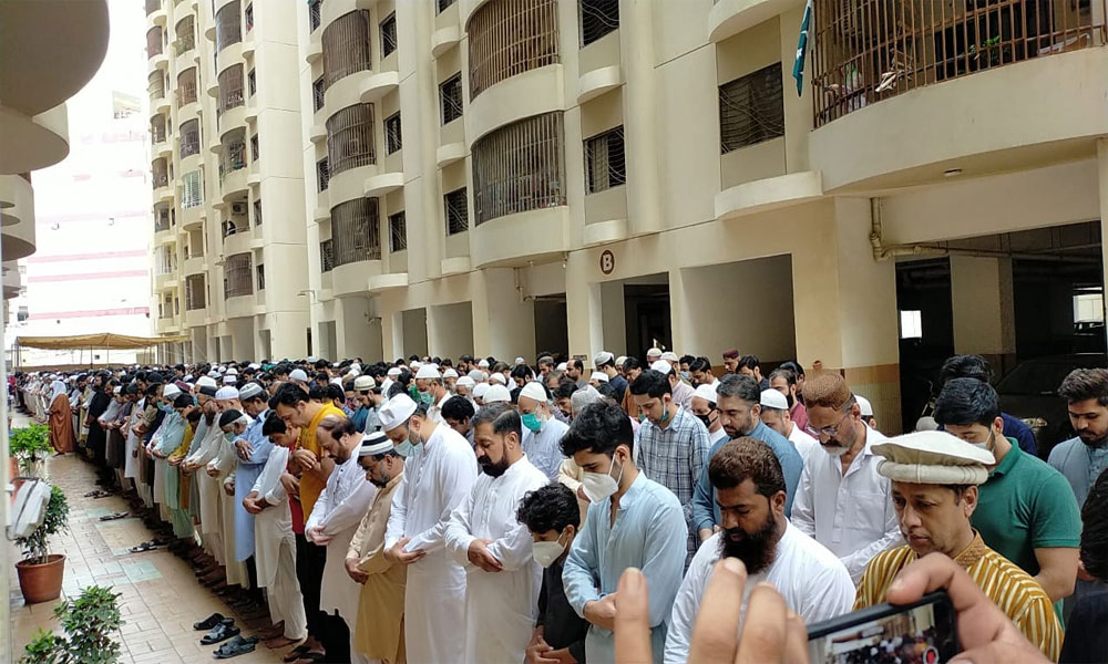 کراچی: دیوار گرنے سے جاں بحق 2 بچوں کی نمازِ جنازہ