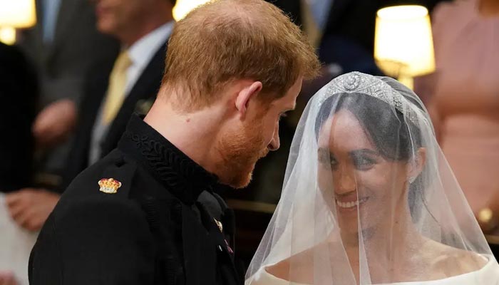 برطانوی شہریت کے حصول میں حائل رکاوٹ نے ہیری اور میگھن کو فوری شادی پر مجبور کیا