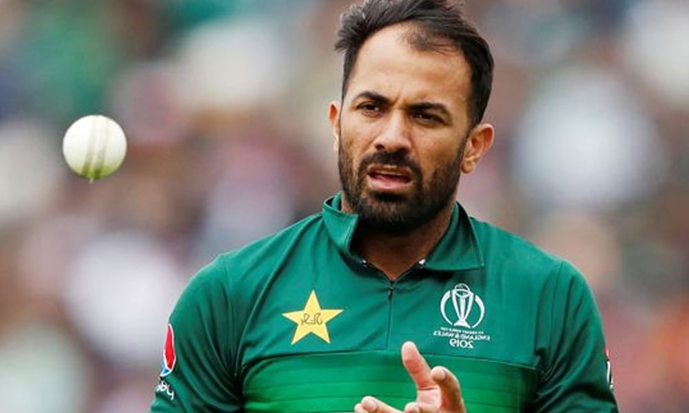 ‏وہاب ریاض نے آلو والے پراٹھے اور قیمے والے نان کھانے شروع کر دیئے