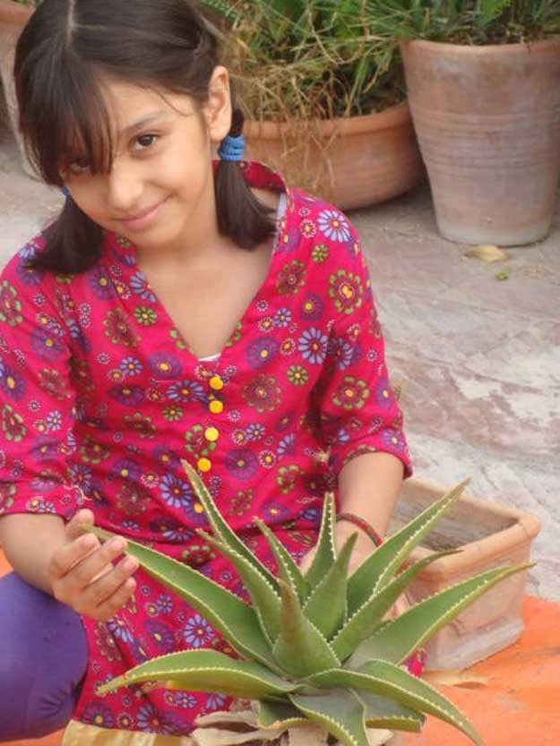  عائزہ خان کی چھوٹی بہن کی شوبز انڈسٹری میں انٹری