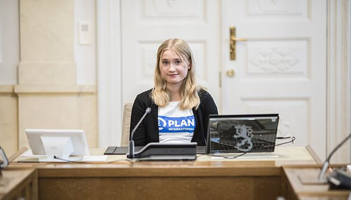 16 سالہ لڑکی ایک دن کی وزیراعظم مقرر