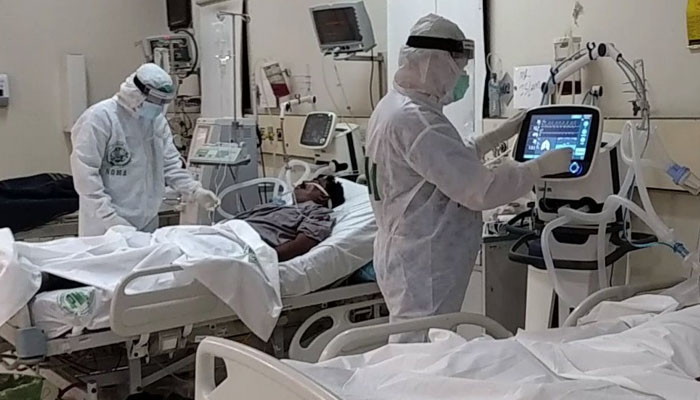 پشاور، اسپتالوں میں کورونا وائرس کے مریضوں میں اضافہ