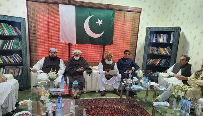 پی ڈی ایم اجلاس میں اہم فیصلے کیے گئے