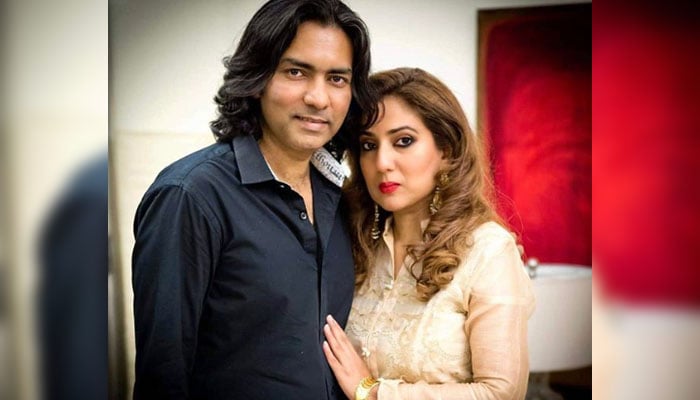 شادی کی سالگرہ پر سجاد علی کا اہلیہ کیلئے محبت بھرا پیغام 