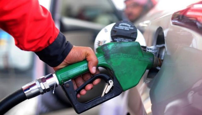 پیٹرول کی قیمت میں کمی، نئی قیمت 100 روپے 69 پیسے فی لیٹر مقرر