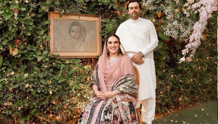 بختاور بھٹو کی رسم منگنی ادا، بختاور کی جانب سے  آفیشلی انگیجڈ کا ٹوئٹ