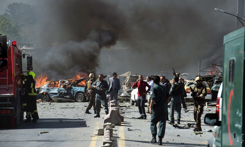افغانستان، خودکش دھماکے میں سیکیورٹی فورسز کے 26 اہلکار ہلاک،17 زخمی