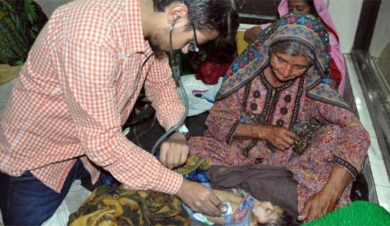 تھر: زہر خوانی سے انتقال کرجانے والے بچوں کی تعداد 4 ہوگئی