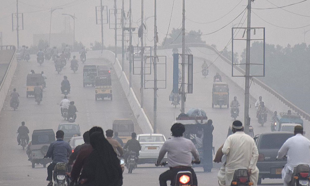 کراچی، صبح کے وقت کہر چھائے رہنے کا امکان