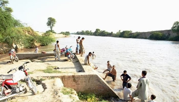 قصور، ایک شخص نے اپنے5 بچوں کو نہر میں پھینک دیا