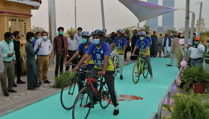 کراچی کے ساحل پر 3 کلو میٹر طویل سائیکلنگ ٹریک کا افتتاح