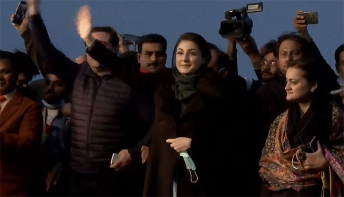 مریم نواز جلسہ گاہ پہنچ گئی