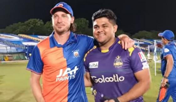 اعظم خان و اسٹین میں دلچسپ مکالمہ