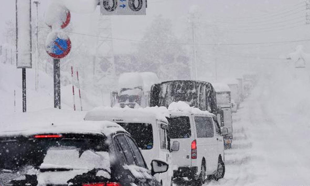جاپان میں شدید برفباری