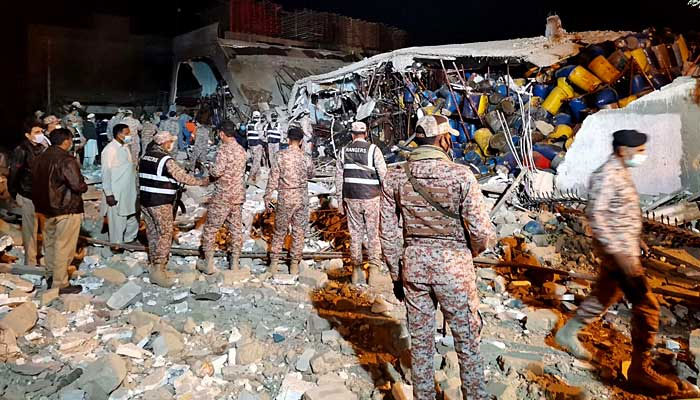 کراچی میں بوائلر پھٹنے سے ہلاکتیں 8 ہوگئیں