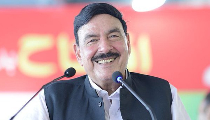 آپ وزیر داخلہ بننے کے مستحق تھے، شیخ رشید سے امارتی وزیر کی گفتگو