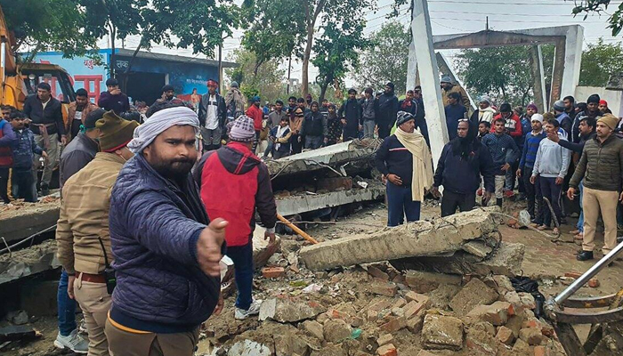 بھارت:شمشان گھاٹ کی چھت گرگئی، 21 ہلاک ،20 زخمی 