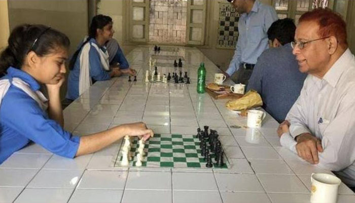 پاکستان کے سابق شطرنج پلیئر شہزاد مرزا انتقال کرگئے