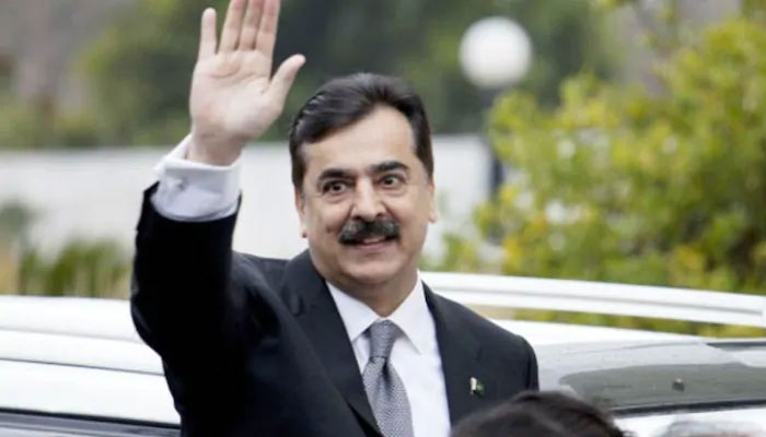یوسف رضا گیلانی نے اپنا ووٹ اسلام آباد سے رجسٹر کرالیا