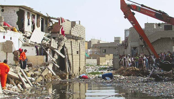 کراچی: گجر نالے پر تجاوزات کے خلاف آپریشن جاری