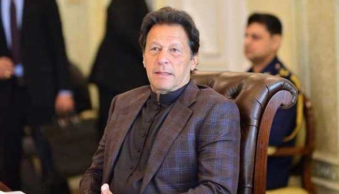 وزیراعظم عمران خان نے عوام پر ٹیکس بوجھ میں کمی کا آؤٹ آف باکس حل مانگ لیا