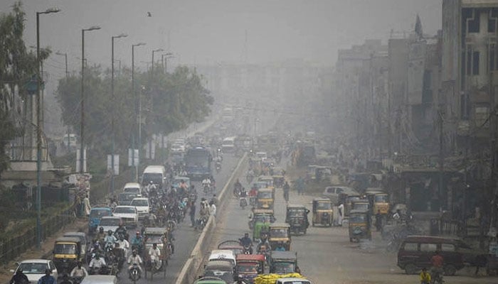 کراچی کی فضا میں آلودہ ذرات کی مقدار معتدل درجے پر