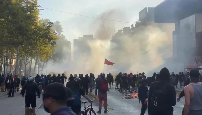 چلی میں حکومت مخالف ہزاروں مظاہرین سڑکوں پر نکل آئے