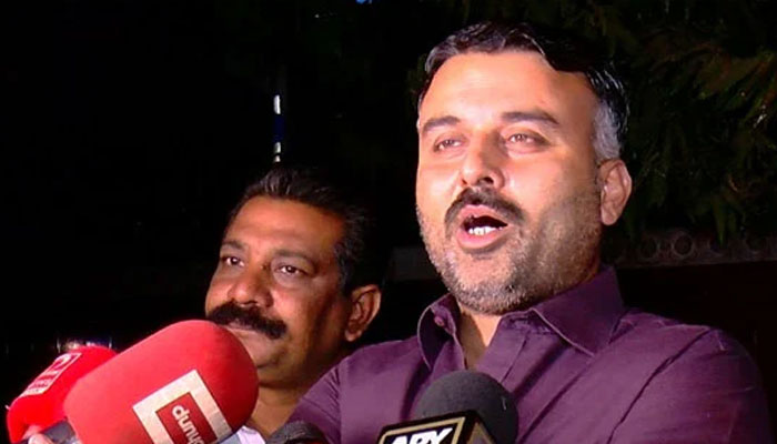 گرفتار کارکنوں اور حلیم عادل شیخ کو رہا کیا جائے، راجہ اظہر