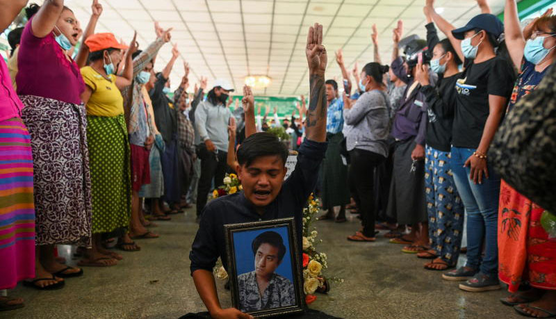 میانمار میں بحالی جمہوریت کے لیے مظاہرے، ایک شخص ہلاک