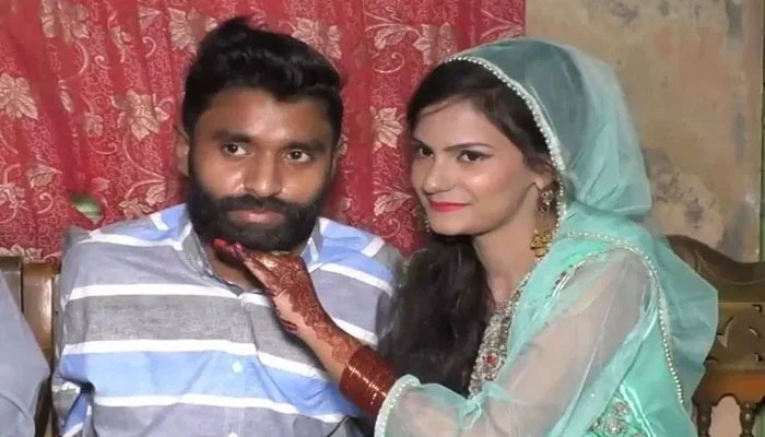 دونوں بازوں اور ایک پاؤں کٹ جانے کے باوجود بھی داؤد سے شادی کرنیوالی باہمت ثناء 