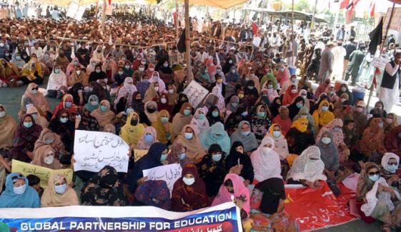 بلوچستان ایمپلائز ورکرز کا دھرنا جاری