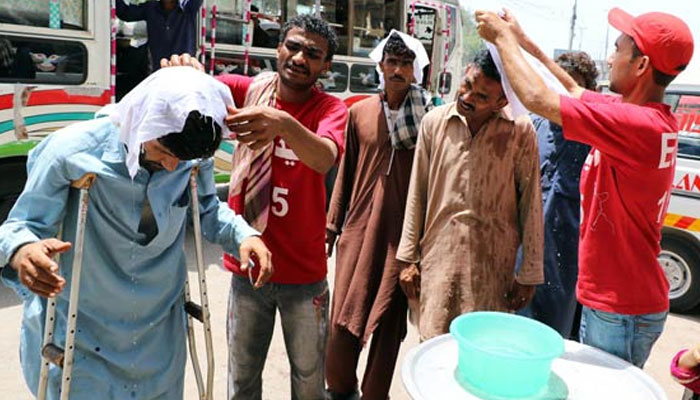 کراچی میں پارہ آج بھی 41 ڈگری کو چھونے کا امکان