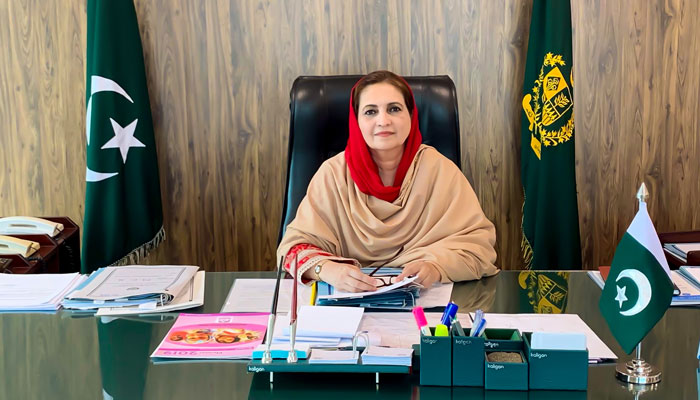 طارق بشیر چیمہ کی فیملی کو ویکسین لگنے کی انکوائری جاری ہے، نوشین حامد