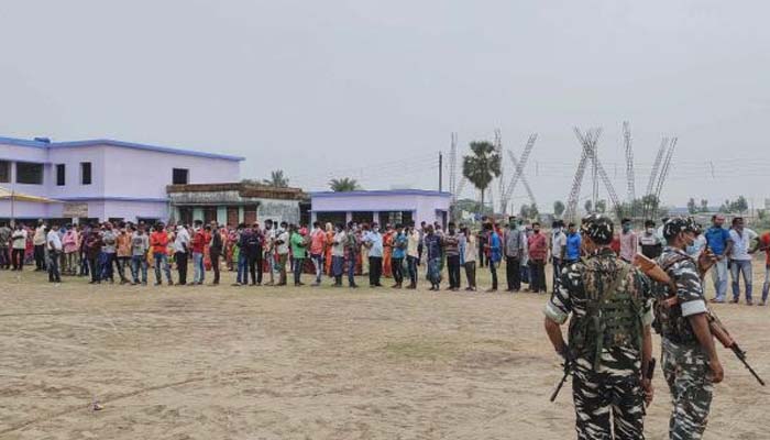 بھارت: مغربی بنگال میں ووٹنگ کےدوران فائرنگ،4افرادہلاک
