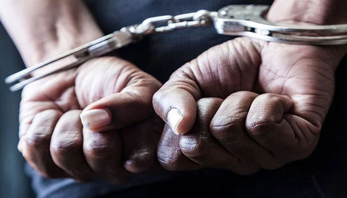 کراچی شادمان ٹاؤن  خودکشی کیس: وقاص سمیت 3 ملزمان عدالت میں پیش
