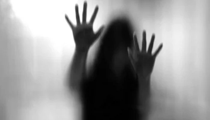 14 سالہ لڑکی سے زیادتی کا مقدمہ دو بار تھا نے جانے پر بھی درج نہیں ہوا، پڑوسی