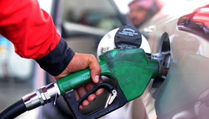 پٹرول بحران، وفاقی حکومت کا بڑا اقدام، ذمے داران کیخلاف فوجداری کارروائی کا فیصلہ