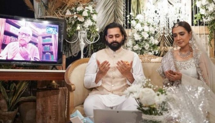 Mansha Pasha, Jibran Nasir thank Javed Ahmad Ghamidi for solemnizing their Nikkah