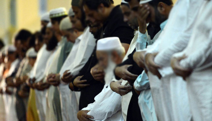 اسلام آباد، ایک امام مسجد کو ایس او پیز پر عمل نہ کرنے پر نوٹس