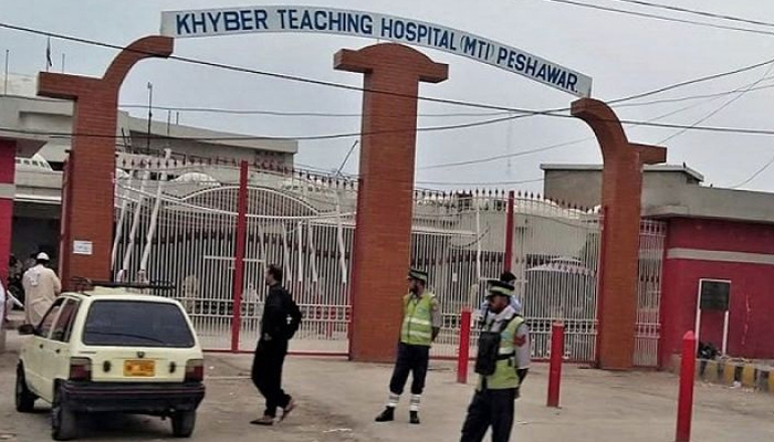 پشاور: خیبر ٹیچنگ اسپتال میں بے قاعدگیوں کی شکایات