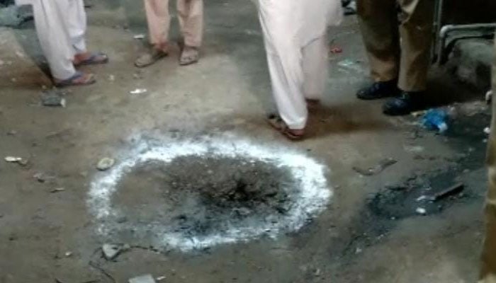 کراچی: لیاری میں رہائشی عمارت پر دستی بم سے حملہ