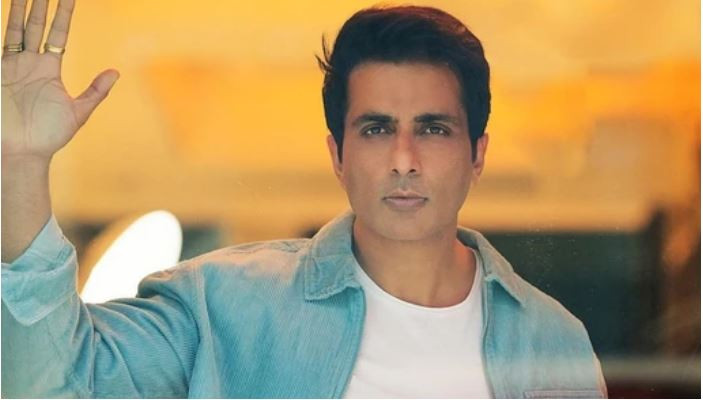 Sonu Sood breaks down discussing 'horrors' of the pandemic crisis